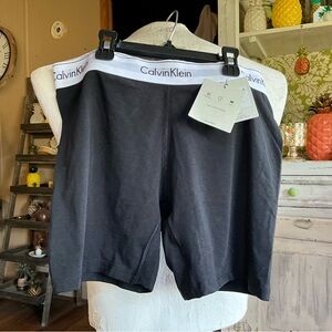 2 pair NWT Calvin Klein medium  boxers